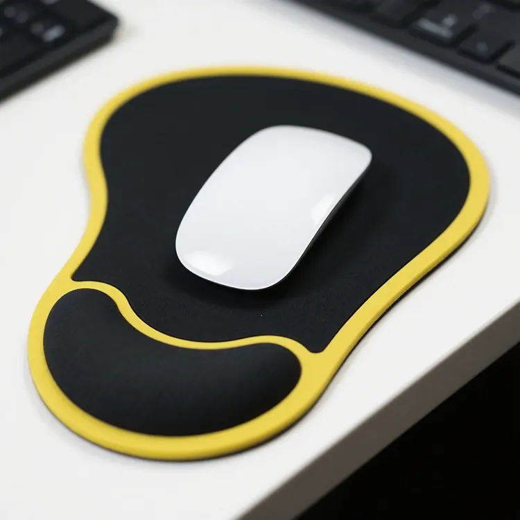 Pad de souris en caoutchouc de forme spéciale